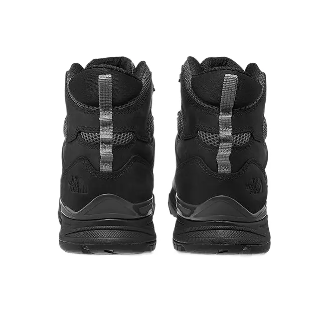 upper hiking boot equipped with Gore-Tex waterproof fabric