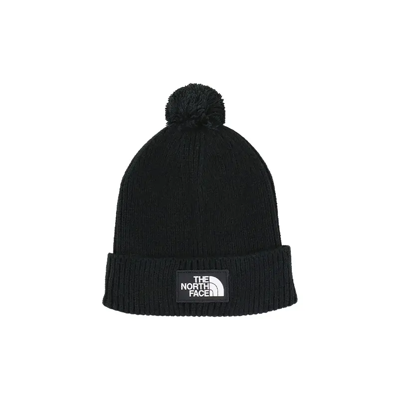 Black knit pom-pom beanie