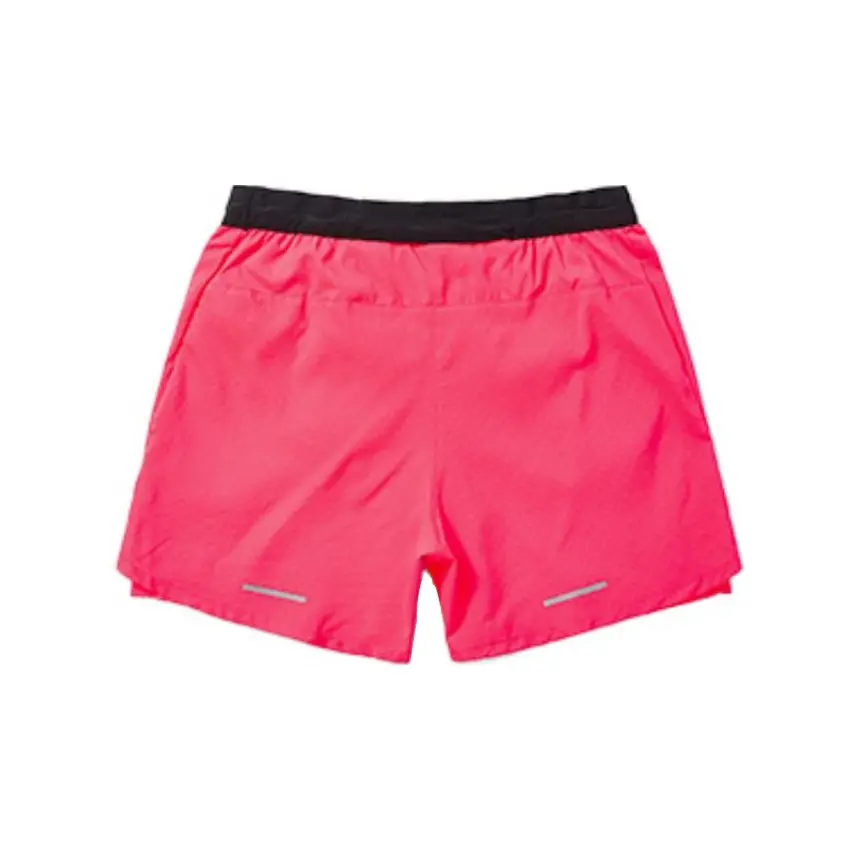 The North Face Men's Sportswear. Premium outdoor gear crafted with durable materials and functional design, perfect for everyday wear and outdoor adventures.