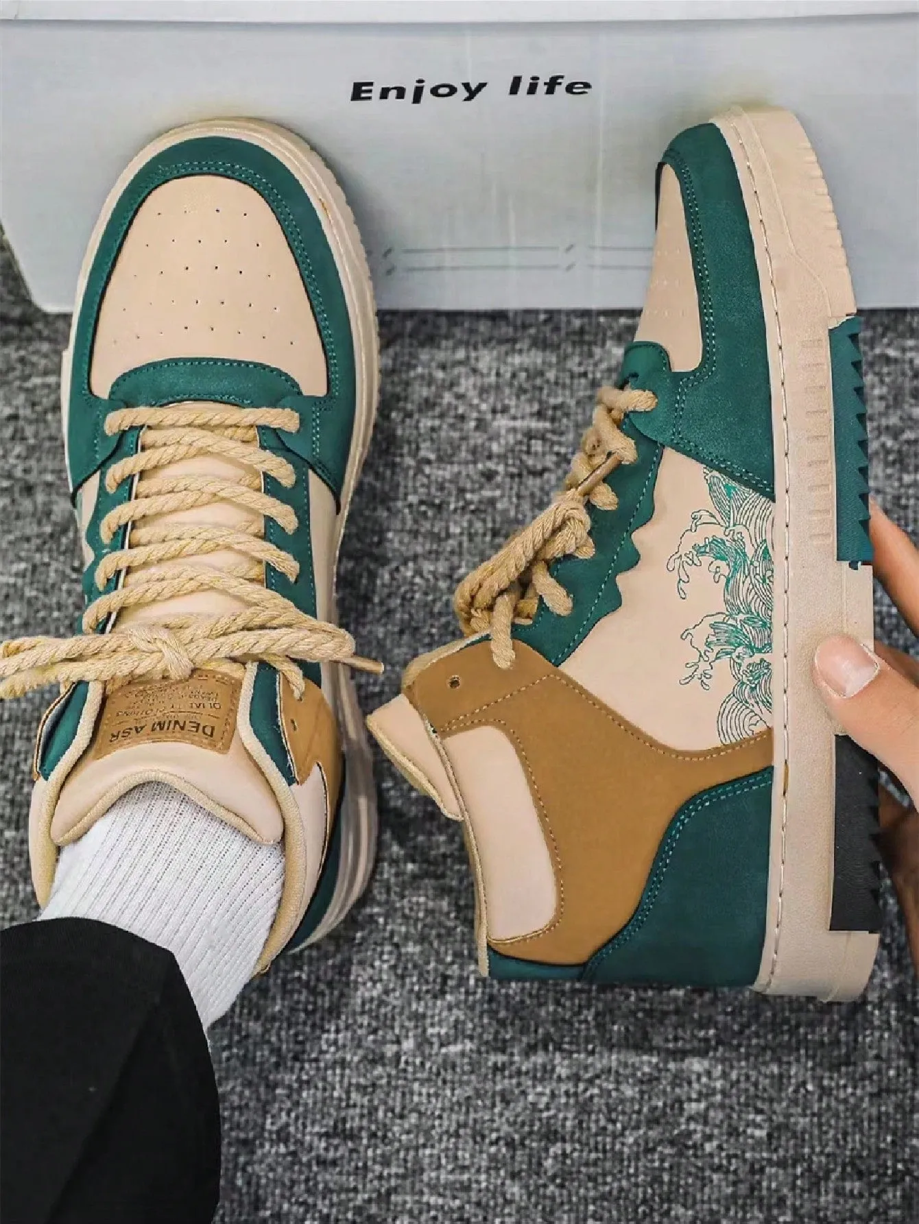 New Style Men's Leather Patchwork High-top Sneakers
