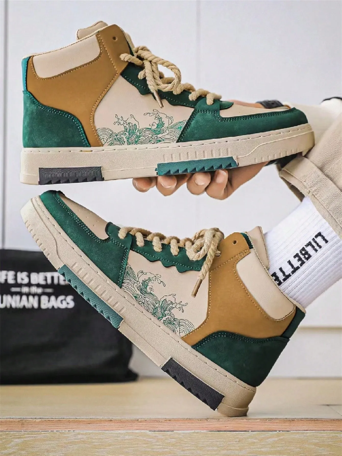 New Style Men's Leather Patchwork High-top Sneakers