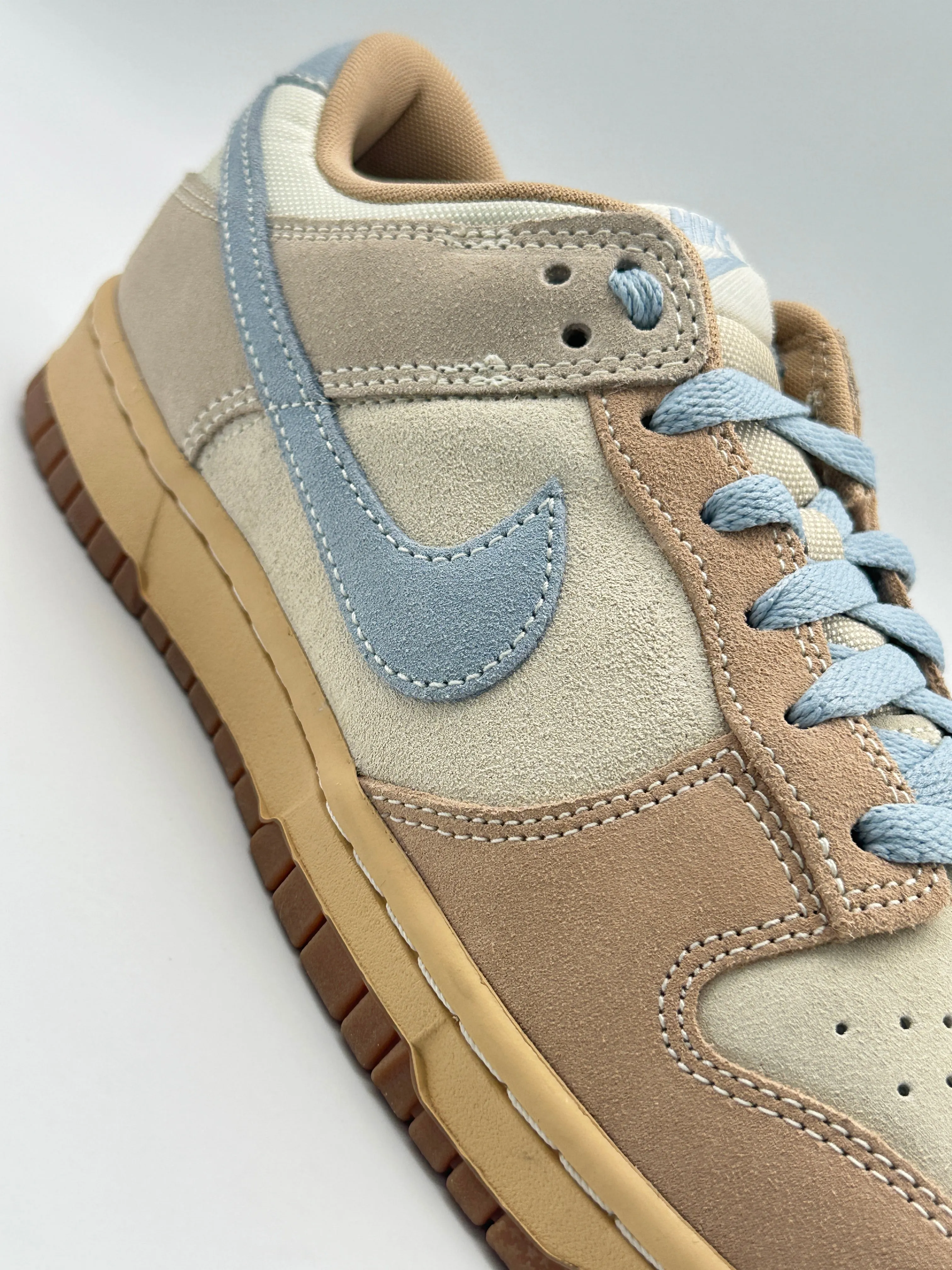 Nike Dunk Low Suede