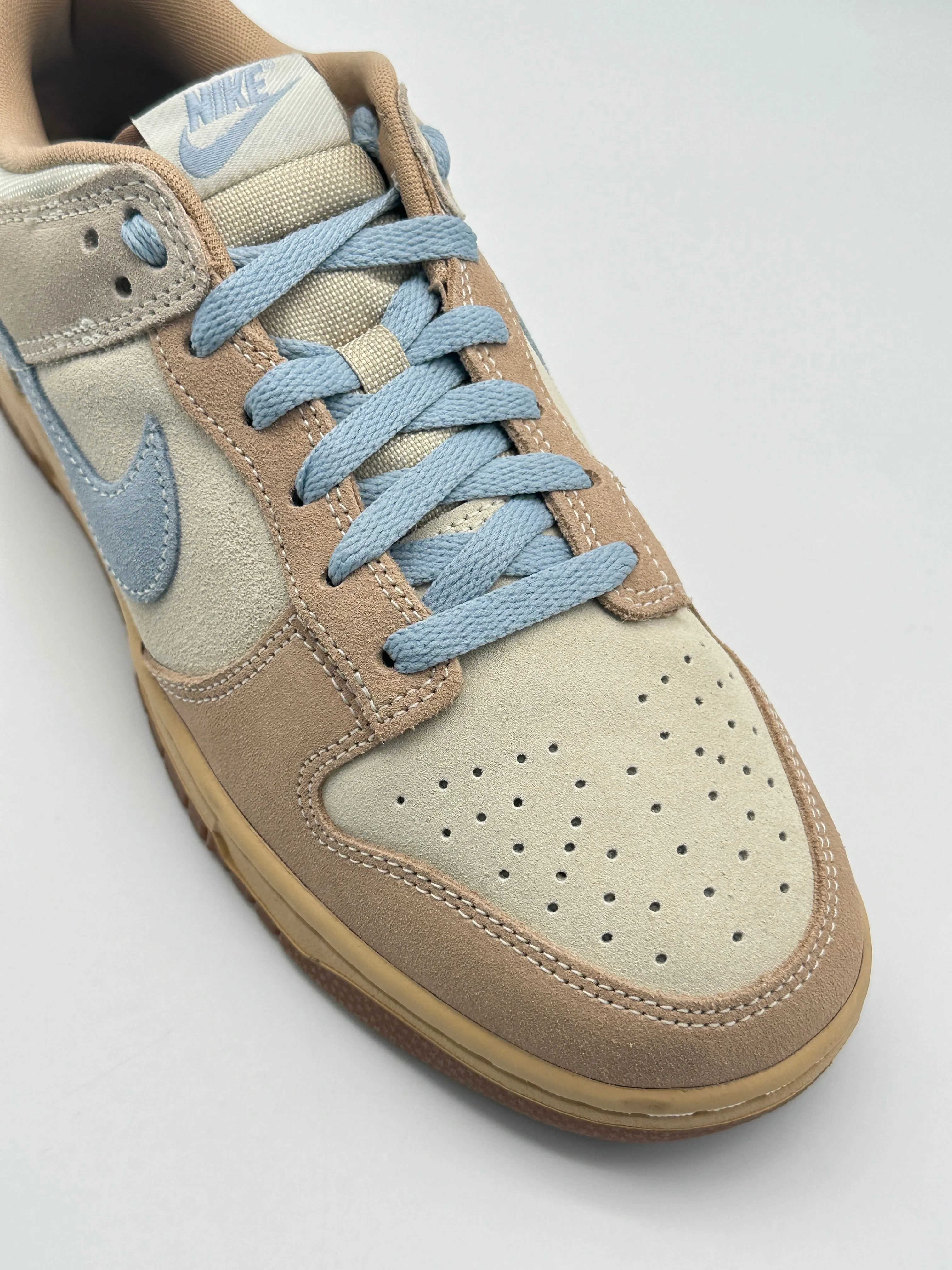 Nike Dunk Low Suede
